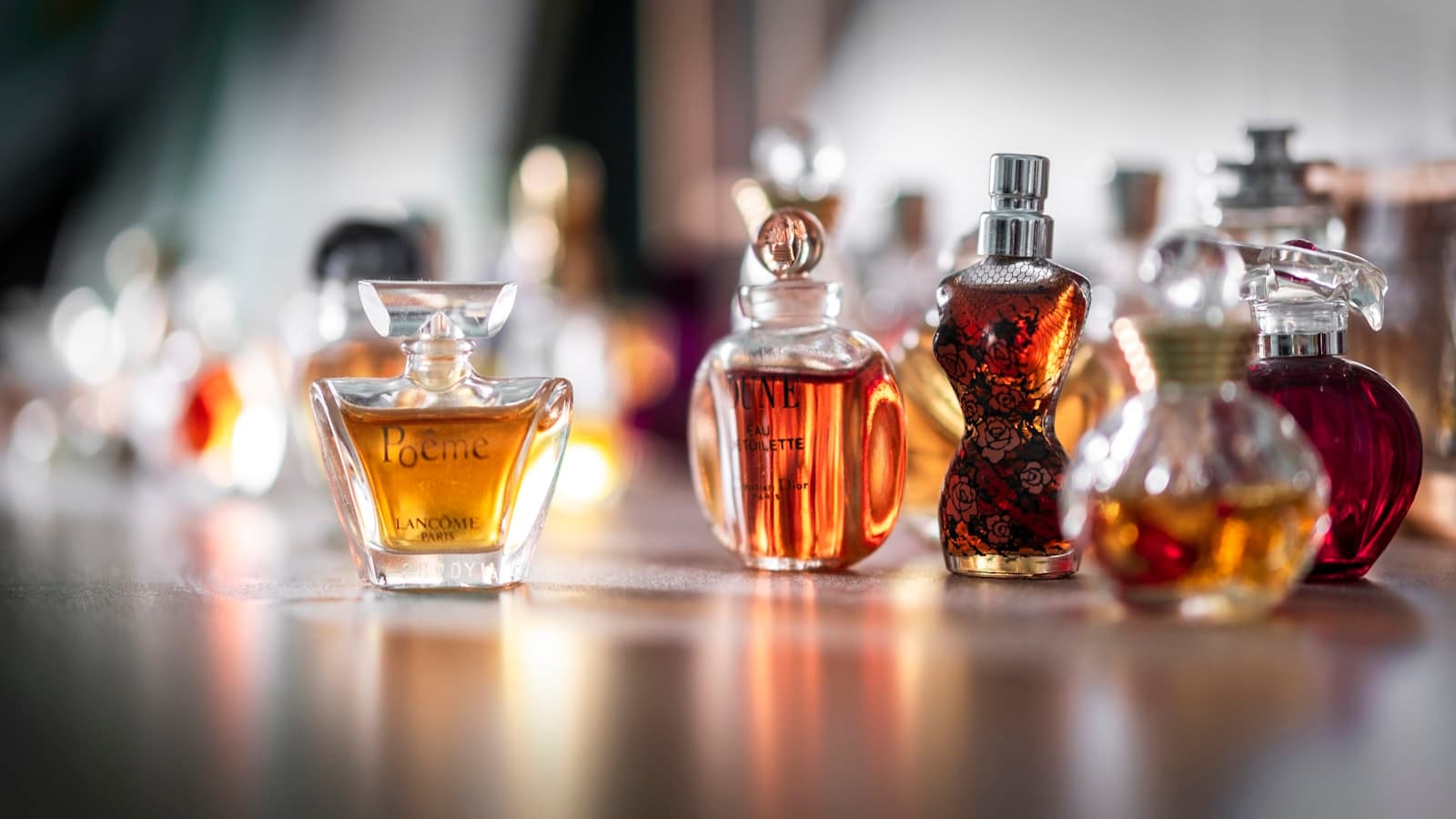 Fragrance ritual setting